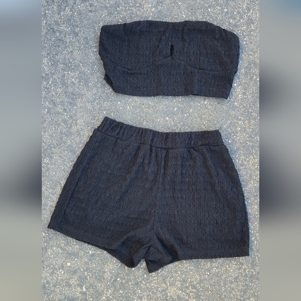 Women’s Black Textured Elastic Waist Shorts Set